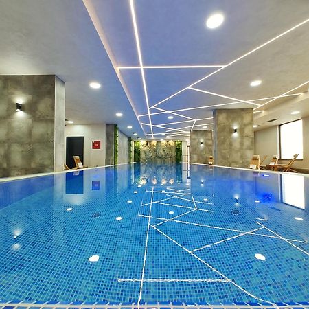 兹拉蒂博尔Velika Recepcija Cc Magnet公寓式酒店 外观 照片