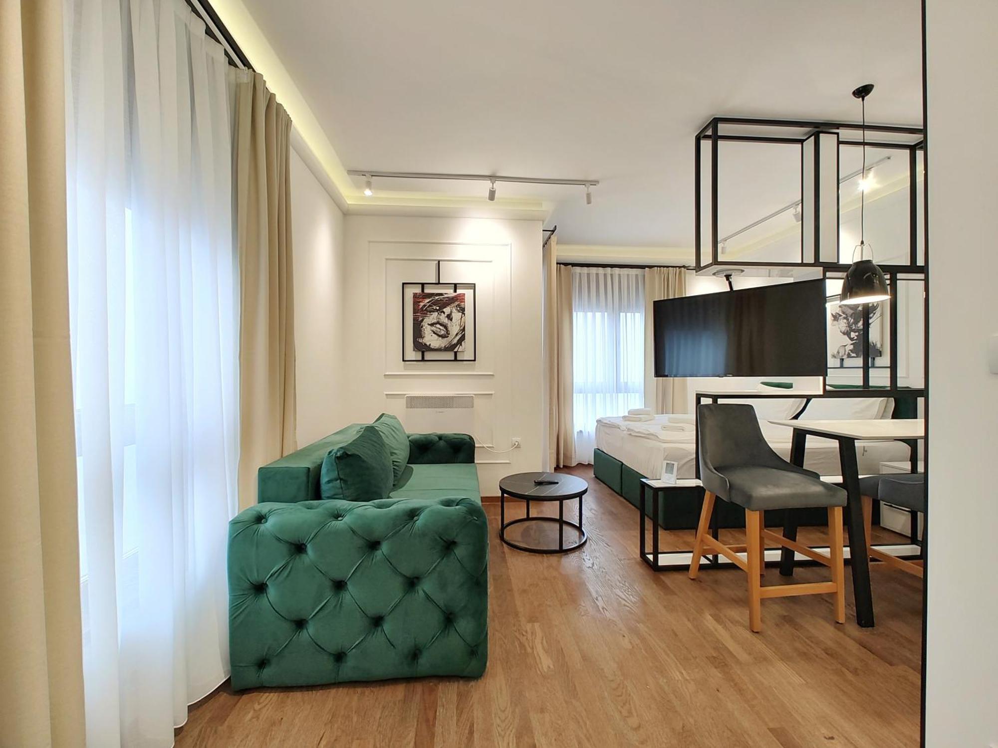 兹拉蒂博尔Velika Recepcija Cc Magnet公寓式酒店 外观 照片
